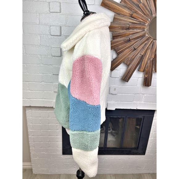 NWT Vigoss Jeans Colorblock Sherpa Jacket - Picture 7 of 10